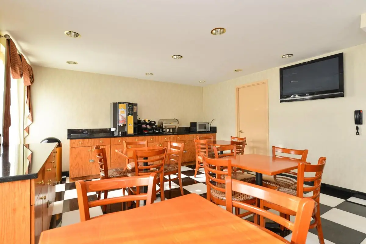 Lex View Inn at JFK Airport 10